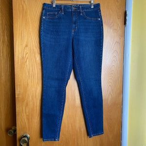 Universal Thread High Rise Jegging